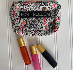 For Freedom Sak Saum essential oil bag with roller bottles